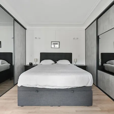 Veeve - A Sleek Soujourn *